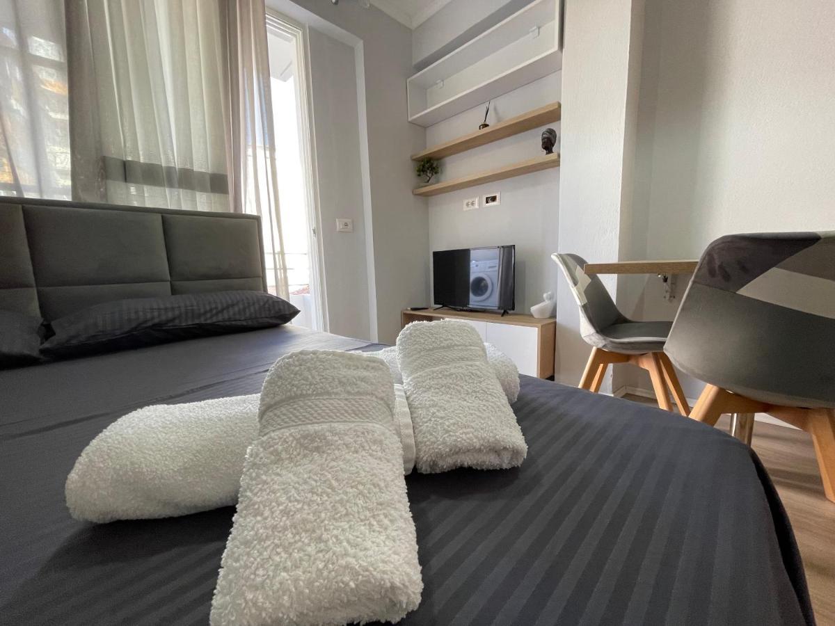 Tirana Sunshine Apartment ภายนอก รูปภาพ