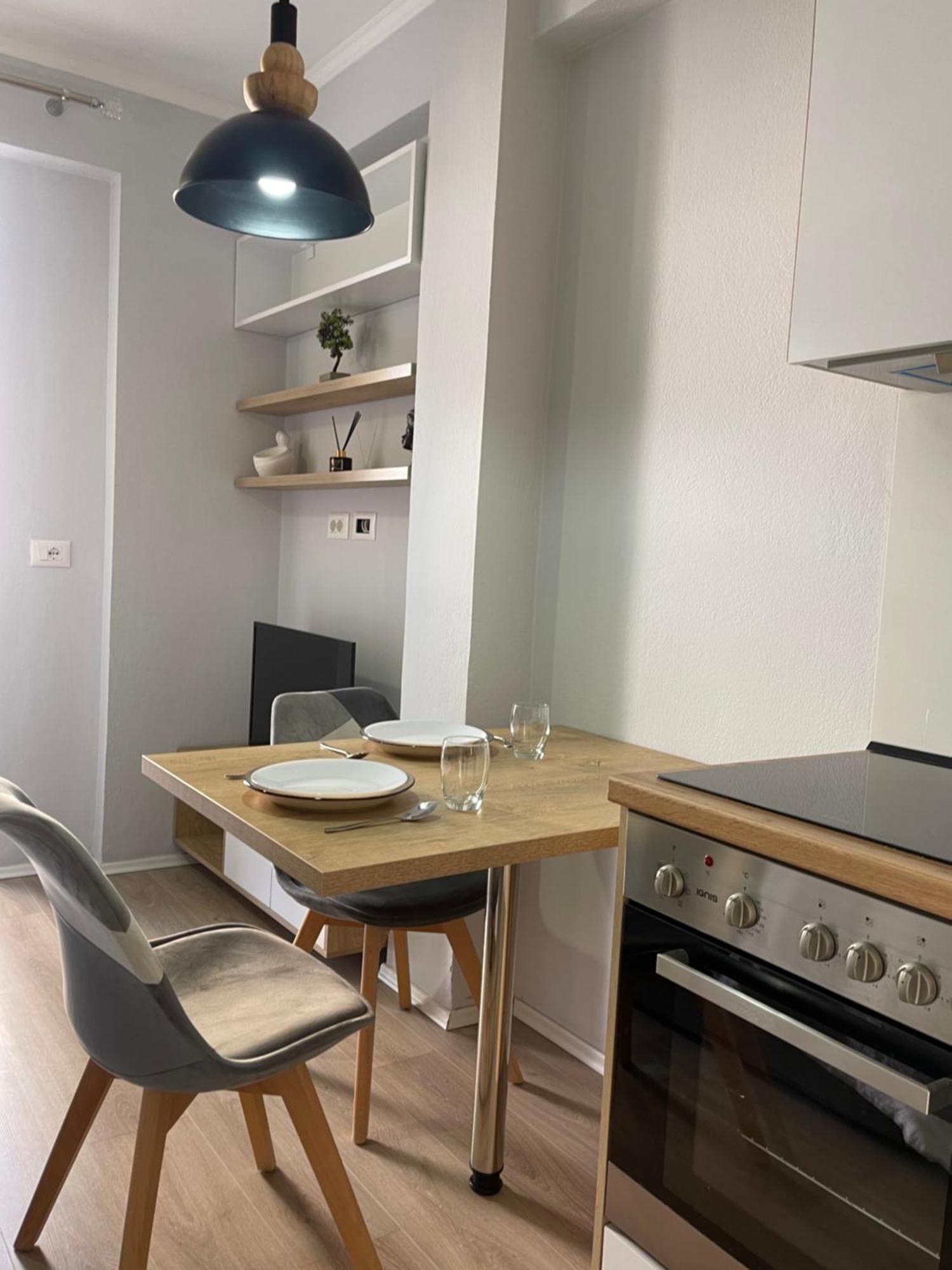 Tirana Sunshine Apartment ภายนอก รูปภาพ