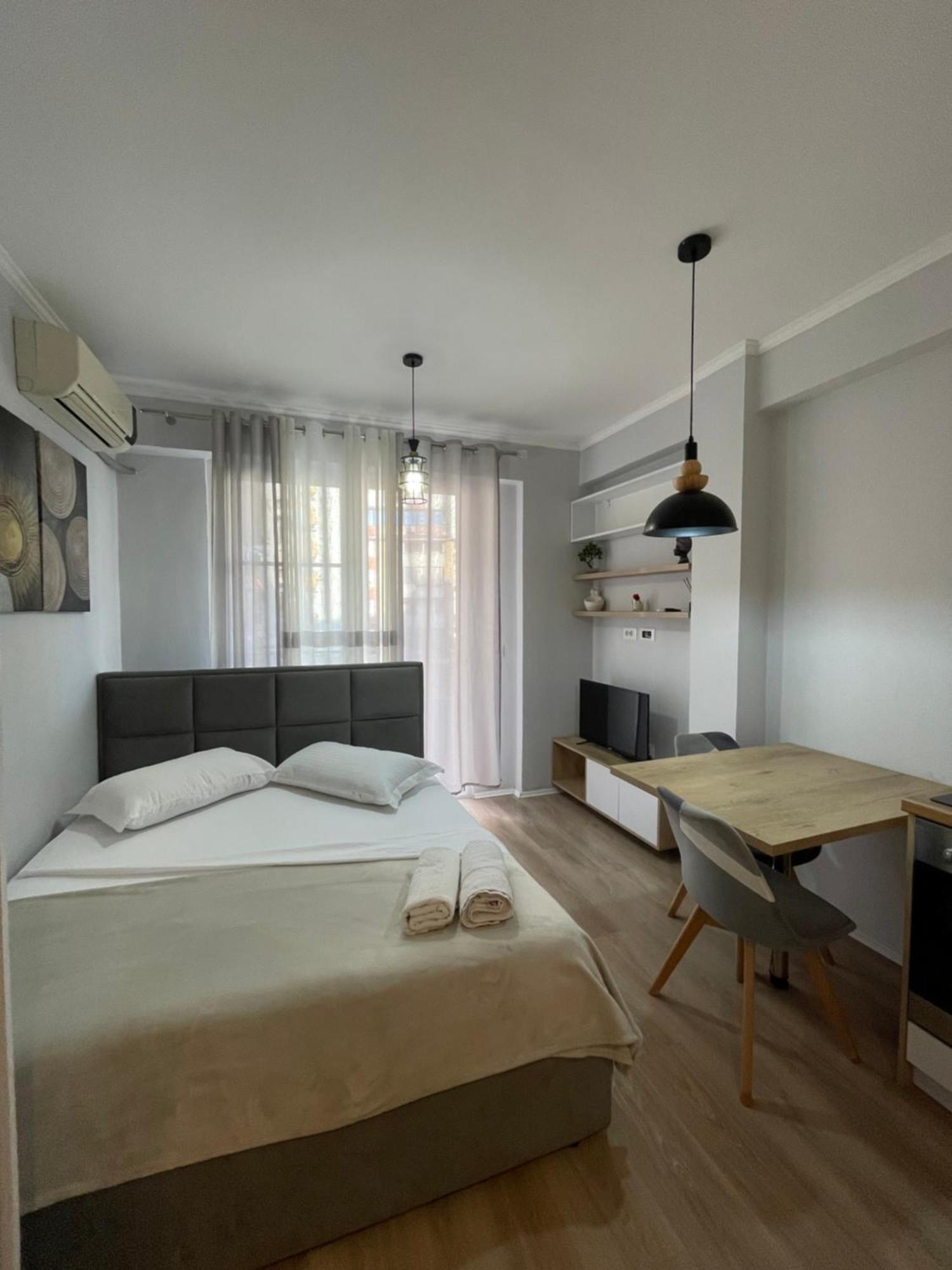 Tirana Sunshine Apartment ภายนอก รูปภาพ